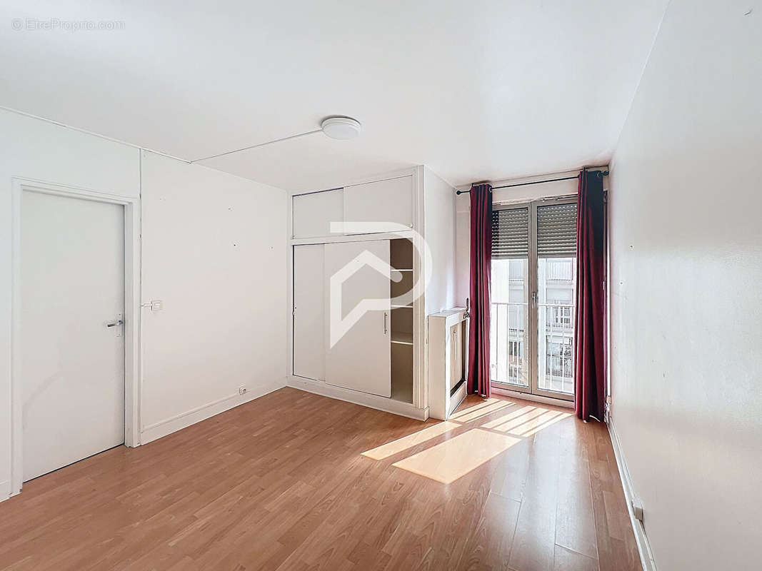 Appartement à FRESNES