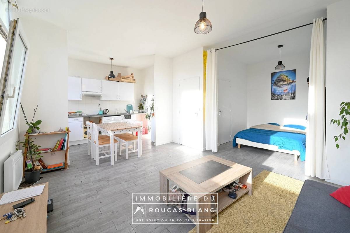 Appartement à MARSEILLE-5E