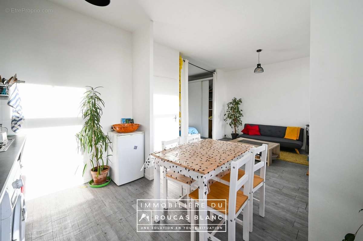 Appartement à MARSEILLE-5E