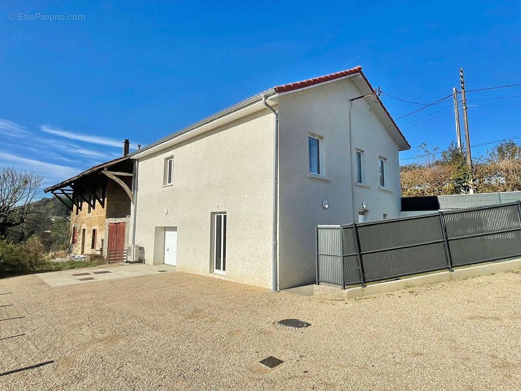 Maison à BOURGOIN-JALLIEU