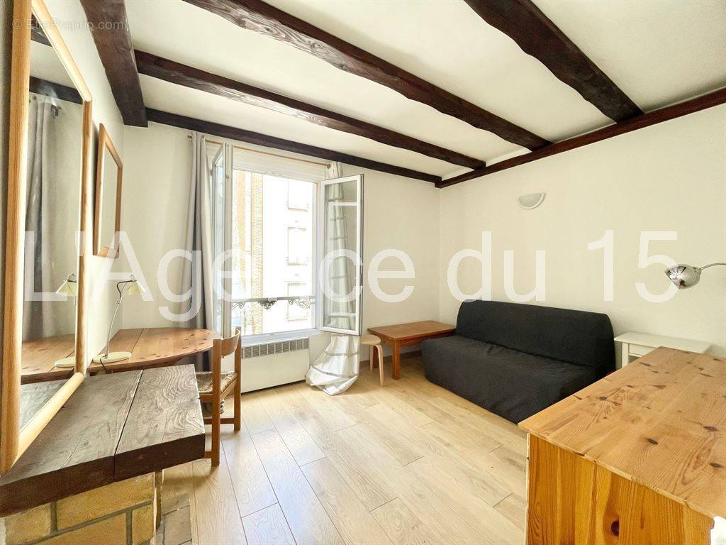 Appartement à PARIS-7E