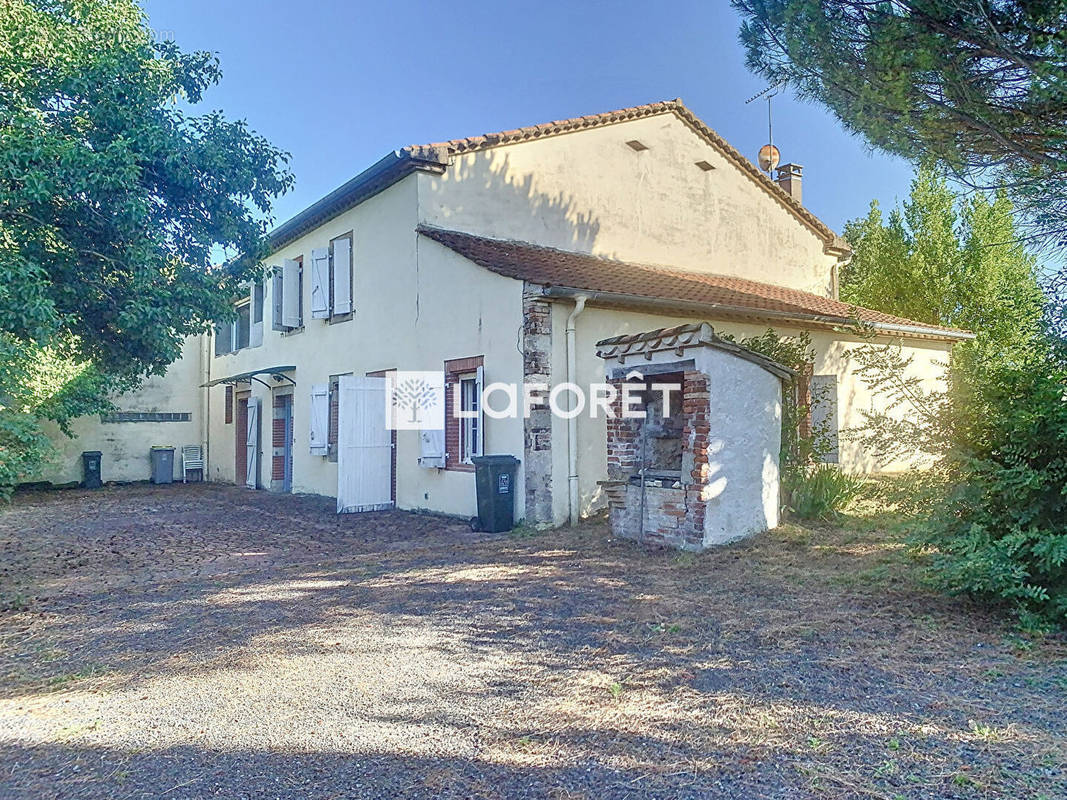 Maison à LABESSIERE-CANDEIL