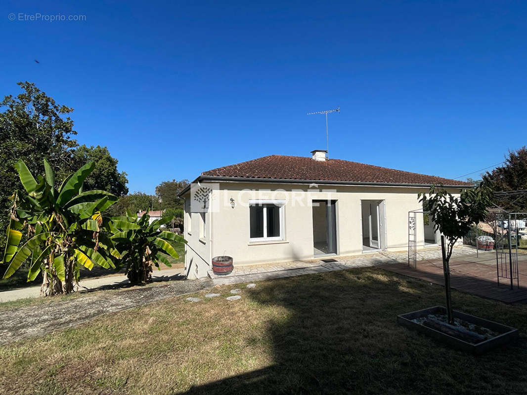 Maison à VERDELAIS