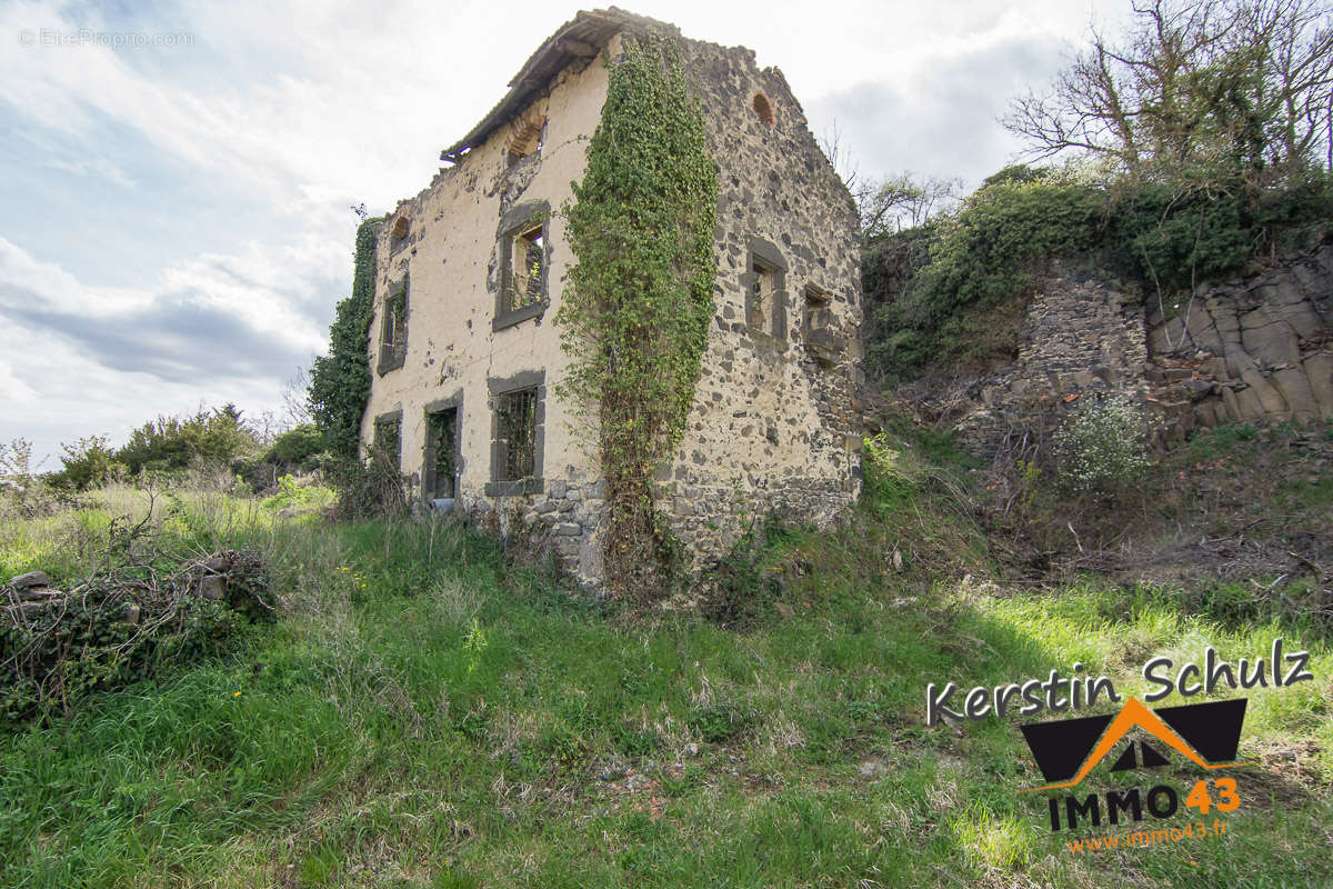 Terrain à POLIGNAC