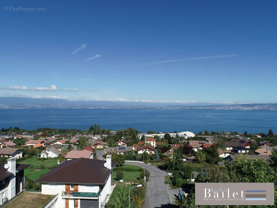 Appartement à EVIAN-LES-BAINS