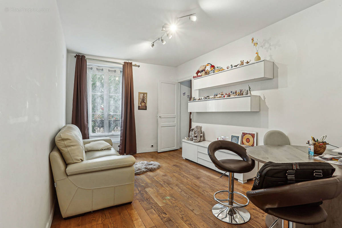 Appartement à LEVALLOIS-PERRET