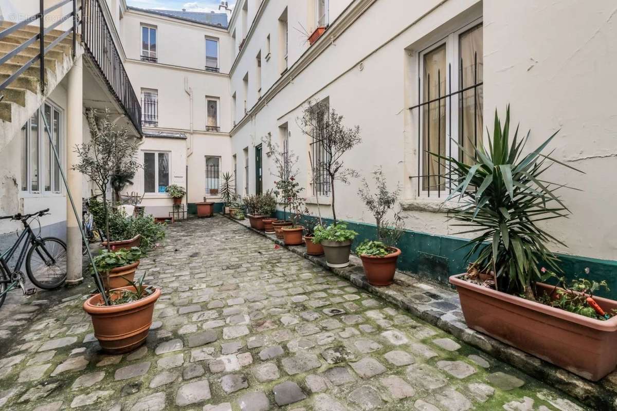 Appartement à LEVALLOIS-PERRET