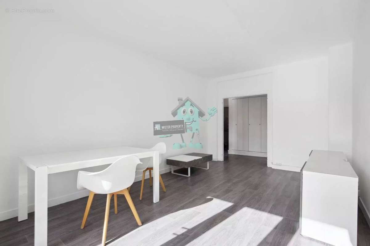 Appartement à LEVALLOIS-PERRET