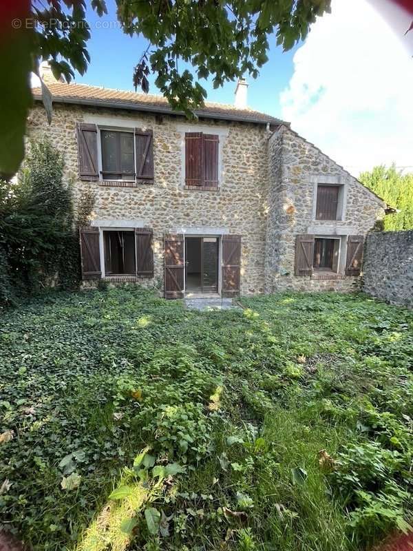 Maison à MAGNY-LES-HAMEAUX