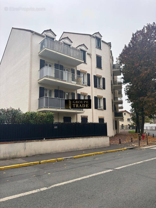 Appartement à LE PLESSIS-TREVISE