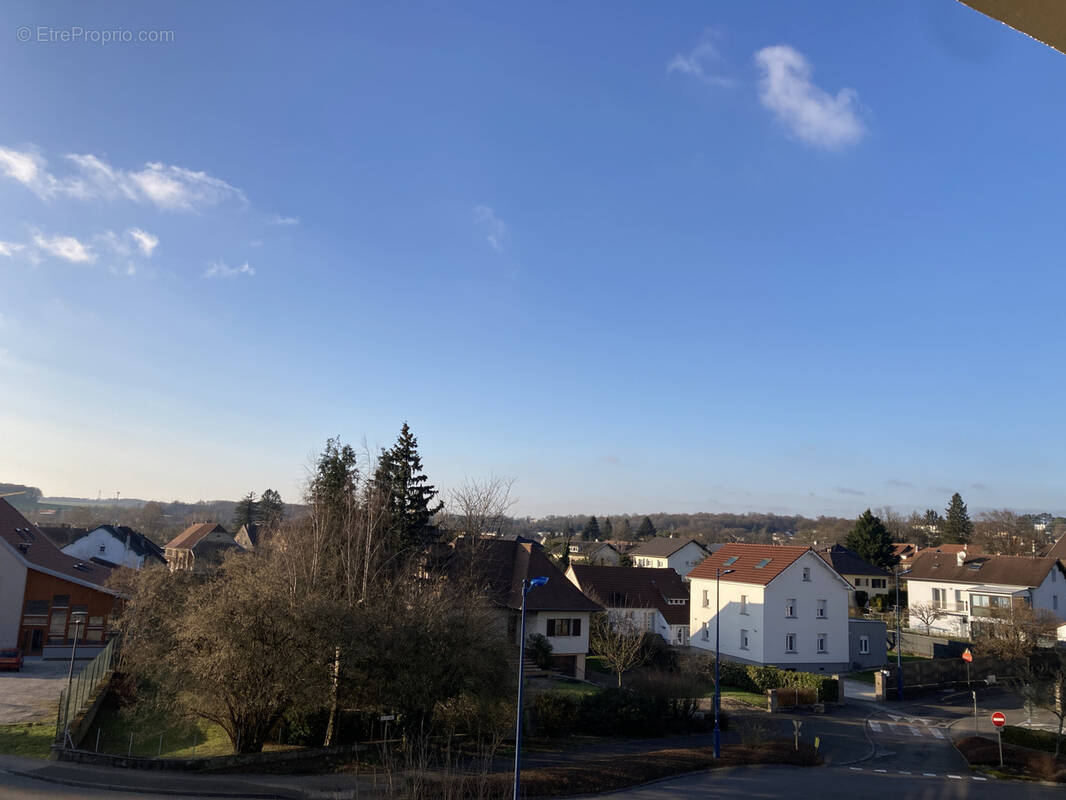 Appartement à GRAND-CHARMONT