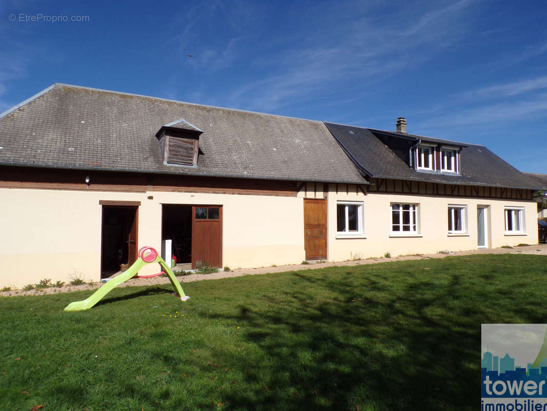 Maison à CLAVILLE