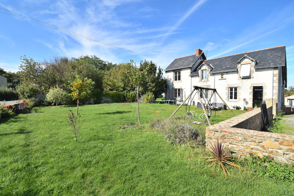 Maison à SAINT-PHILBERT-DE-BOUAINE