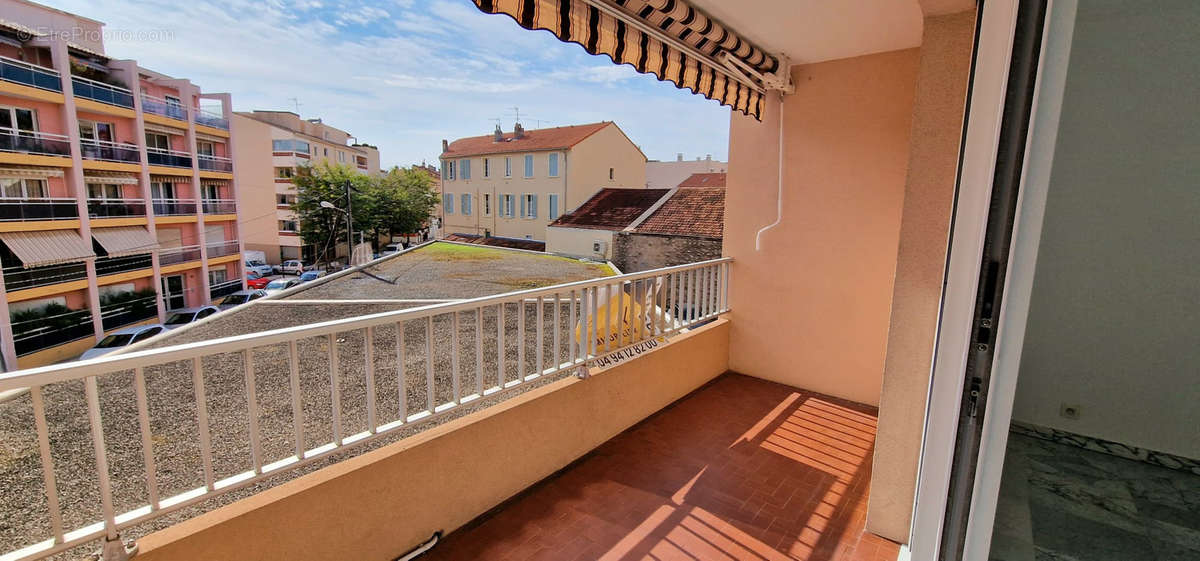 Appartement à HYERES