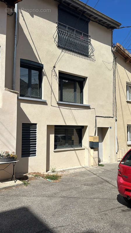 Appartement à BOURG-DE-PEAGE