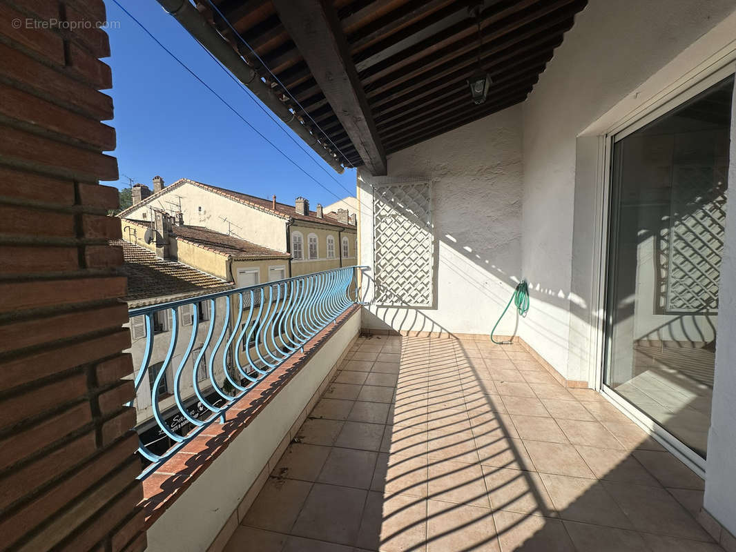 Appartement à PUGET-SUR-ARGENS