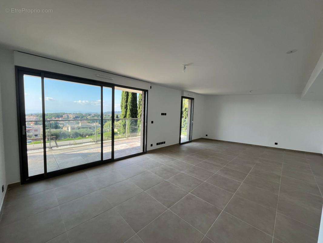 Appartement à VENCE