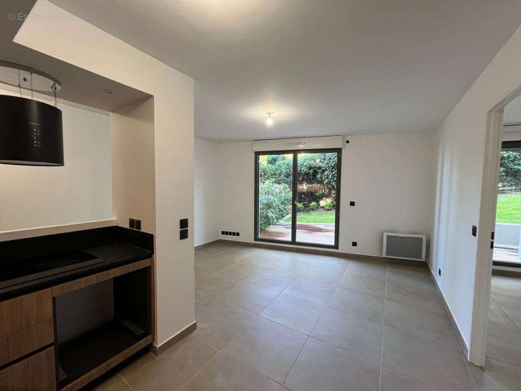 Appartement à VENCE