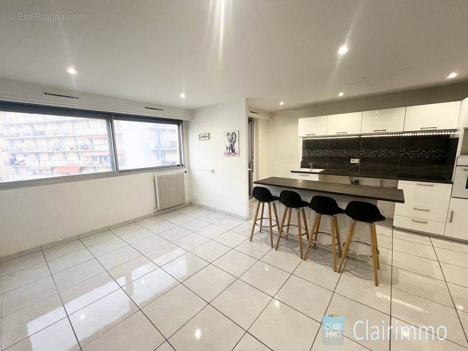 Appartement à MARSEILLE-13E