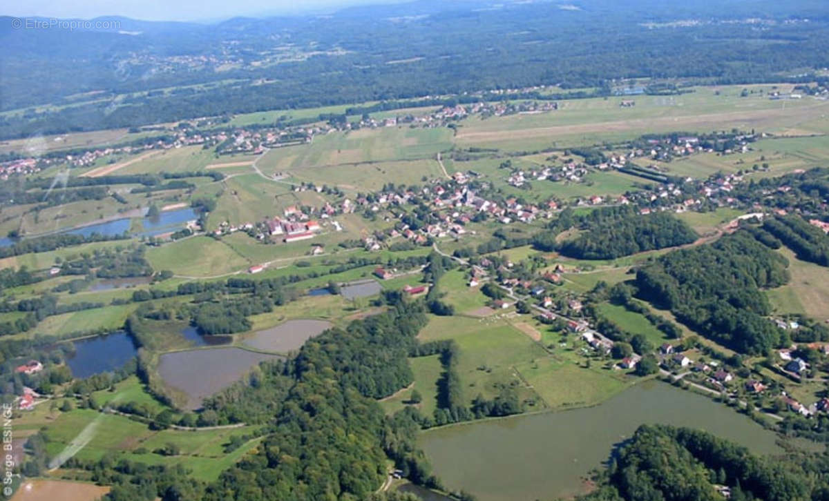 Terrain à LACHAPELLE-SOUS-CHAUX