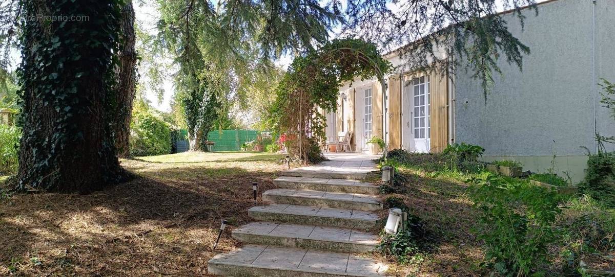 Maison à SAINT-CHRISTOPHE