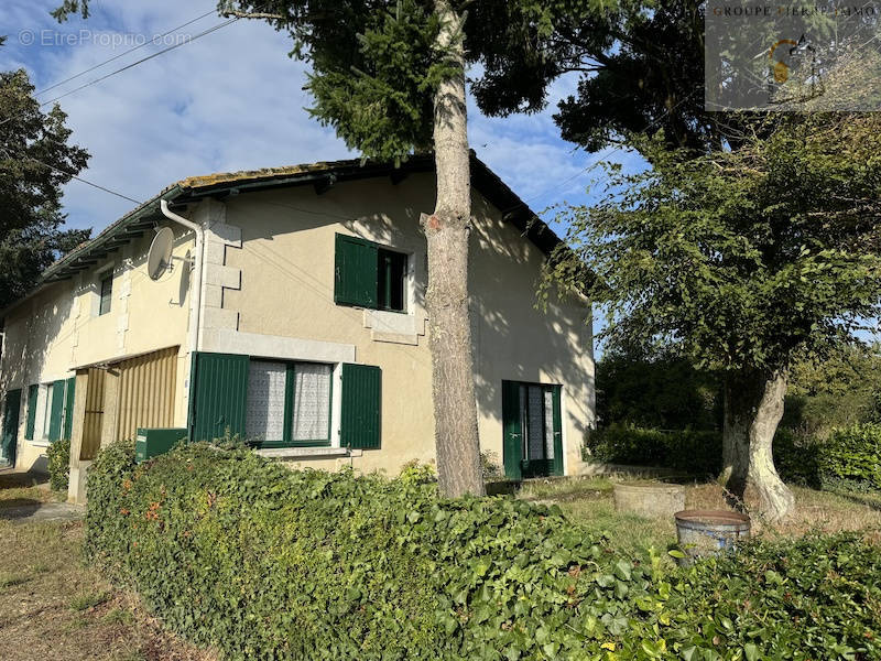 Maison à SAINT-AIGULIN