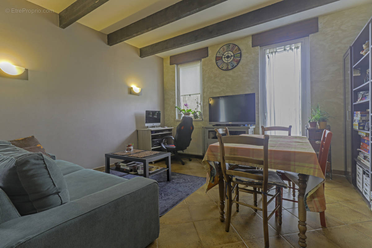 Appartement à ARS-SUR-MOSELLE