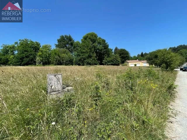 Terrain à PONT-DE-LARN