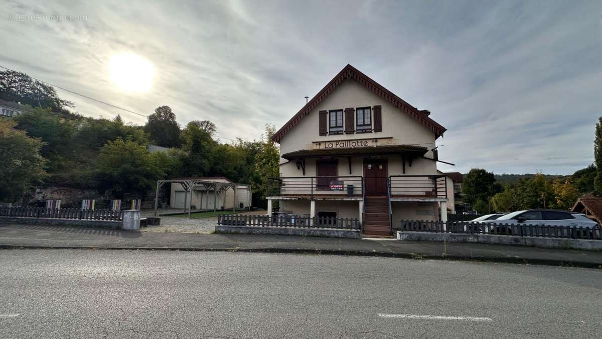 Maison à DUNG