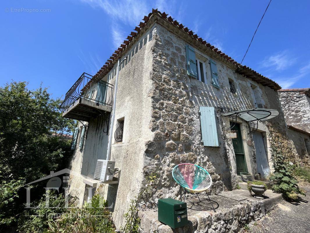 Maison à VALENCE-SUR-BAISE