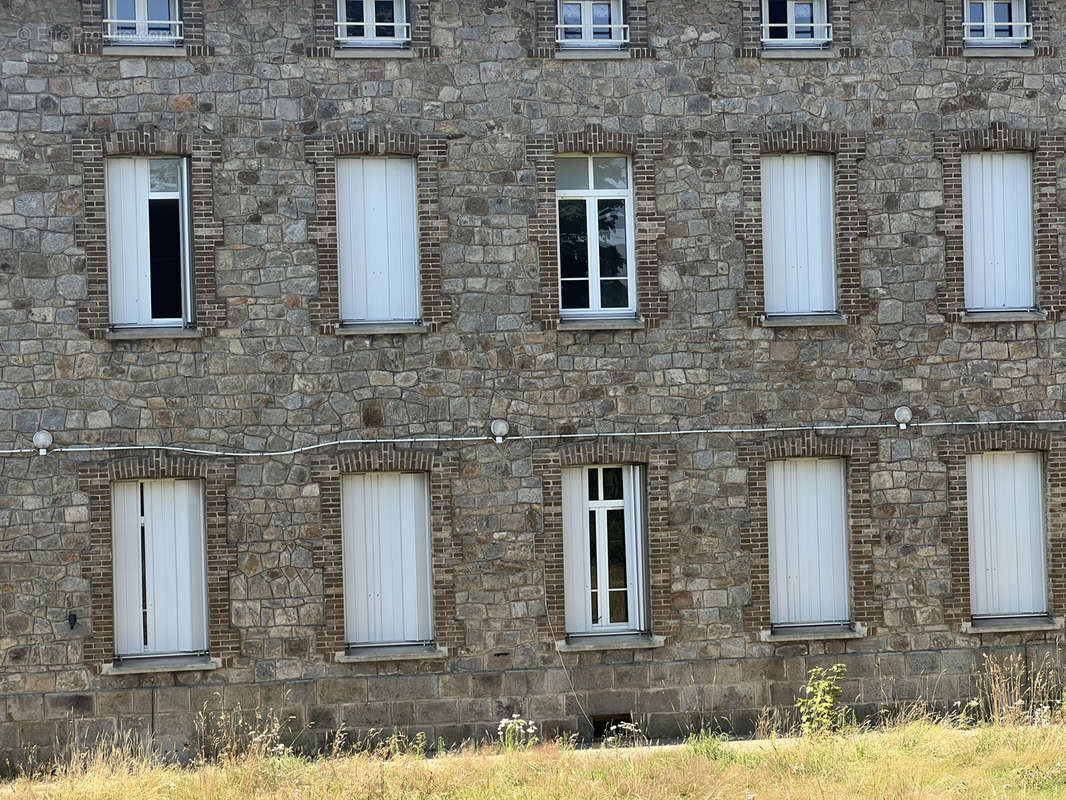 Appartement à SAINT-GENEST-MALIFAUX