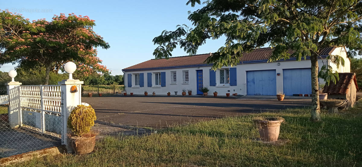 Maison à SAINT-CIERS-SUR-GIRONDE