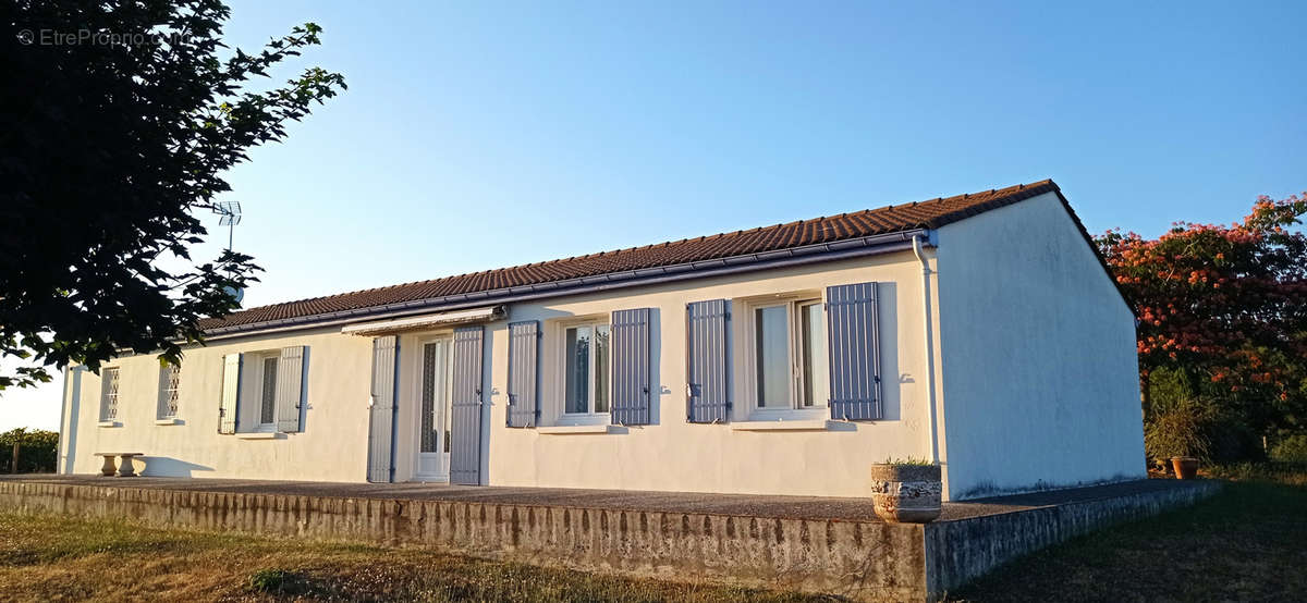 Maison à SAINT-CIERS-SUR-GIRONDE