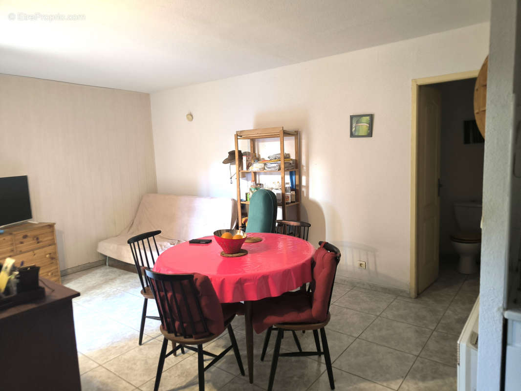 Appartement à SAINT-LAURENT-DE-LA-SALANQUE