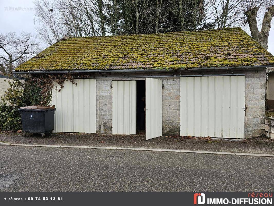 Parking à LUBERSAC