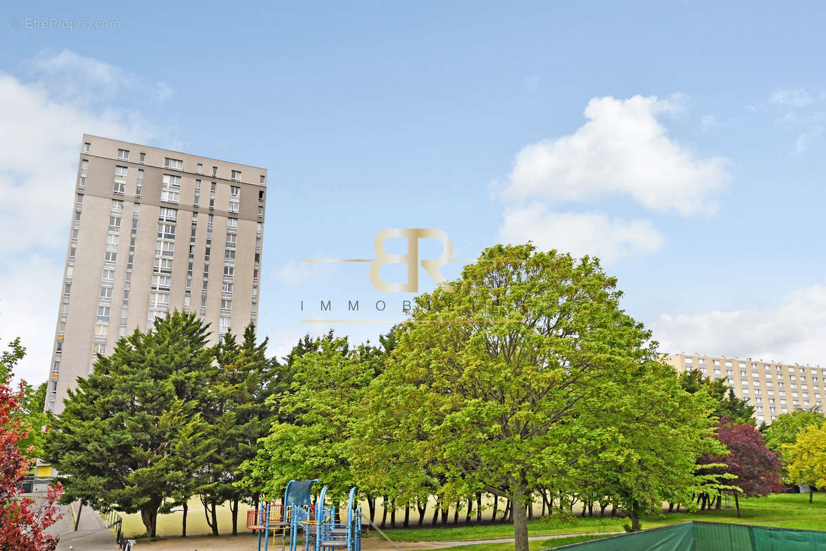 Appartement à AUBERVILLIERS