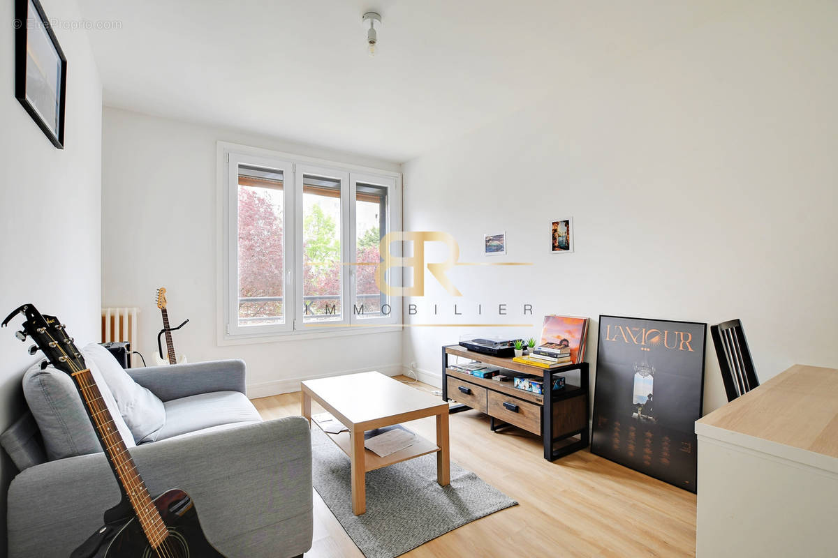 Appartement à AUBERVILLIERS