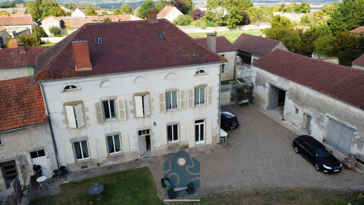 Maison à CHARROUX