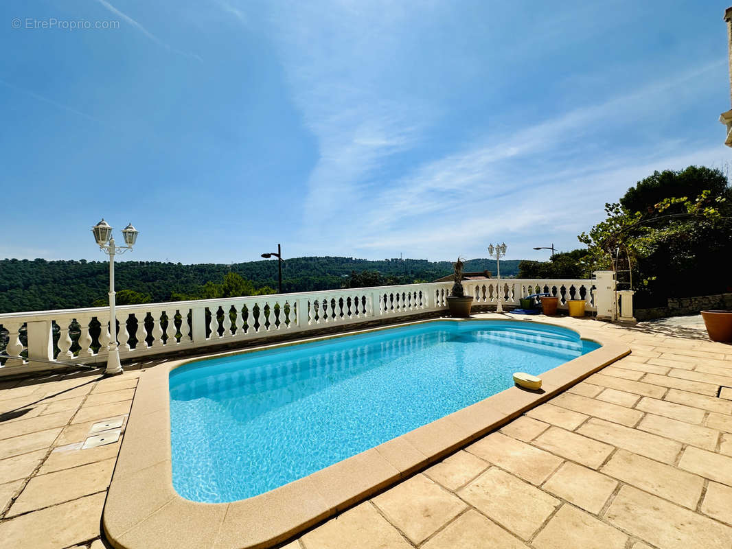 Maison à CARNOUX-EN-PROVENCE