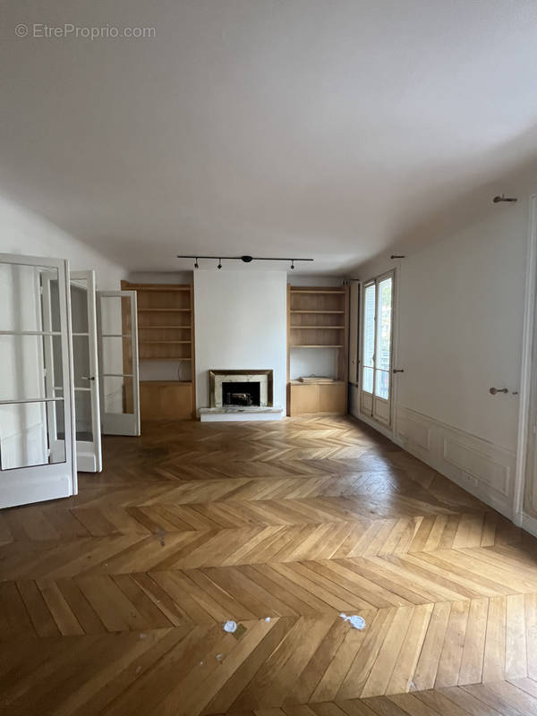 Appartement à PARIS-11E