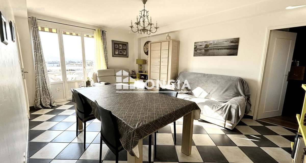 Appartement à SAINTE-FOY-LES-LYON