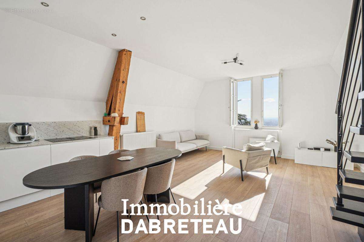 Appartement à SAINTE-FOY-LES-LYON