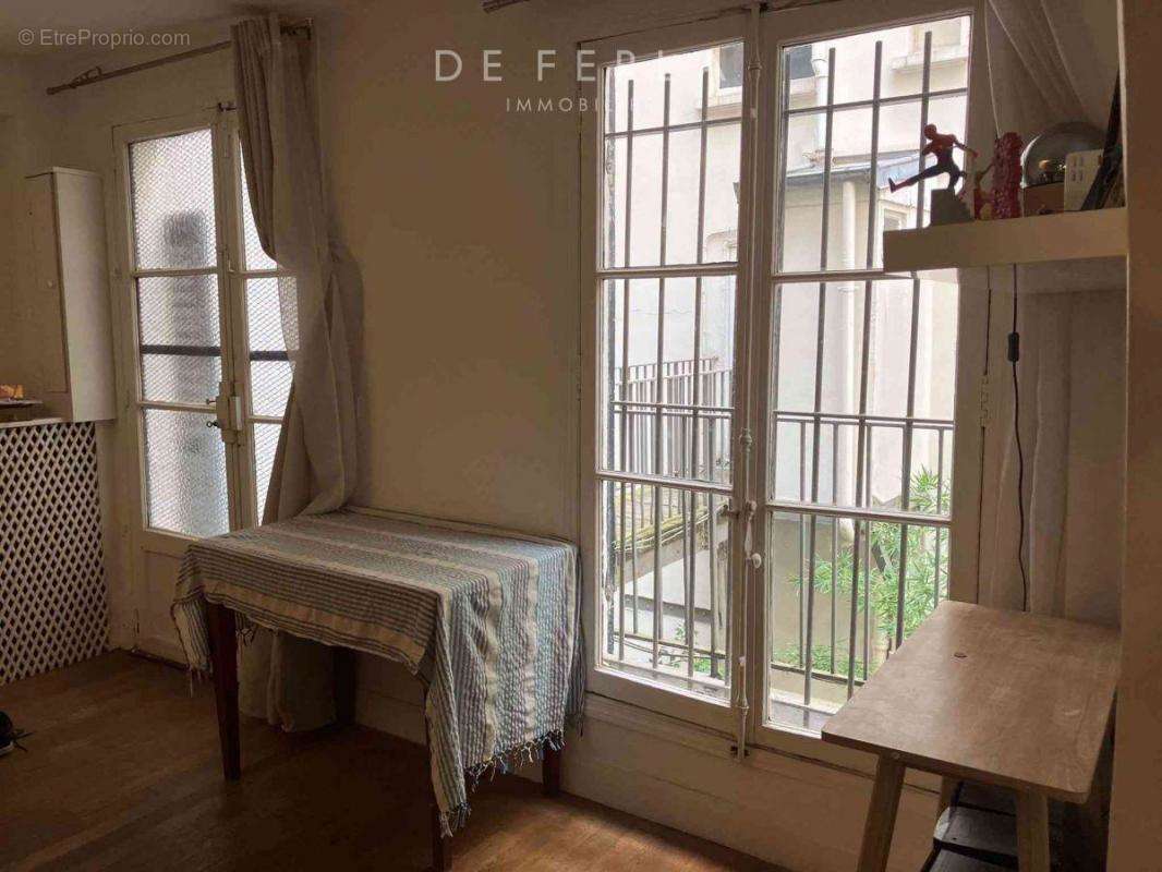 Appartement à PARIS-5E