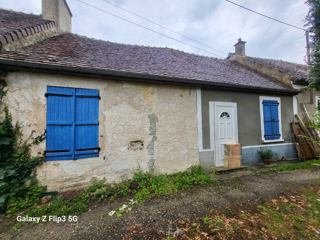 Maison à COURGAINS