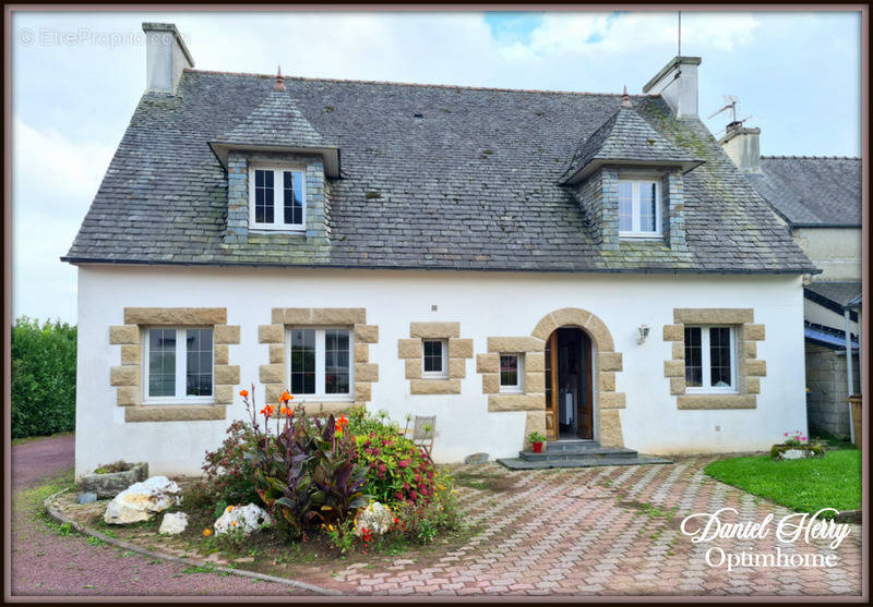 Maison à PLOUVORN