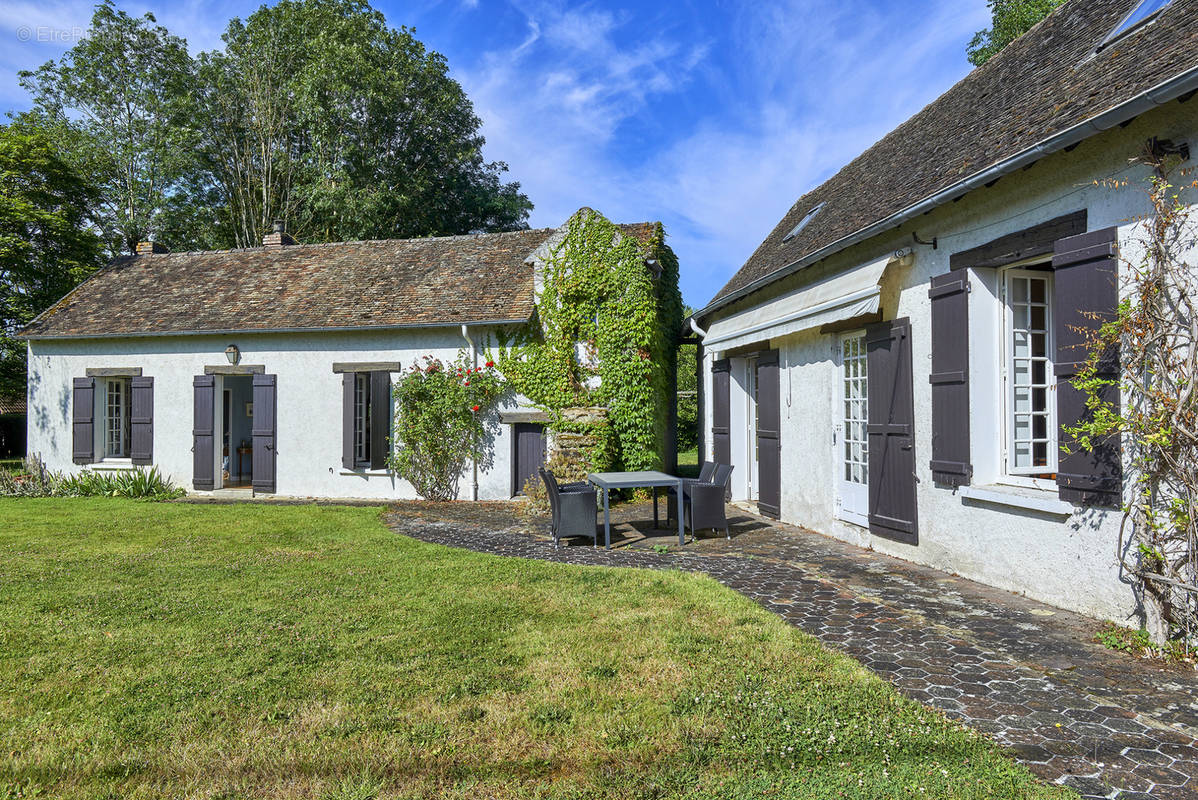 Maison à LONGNES