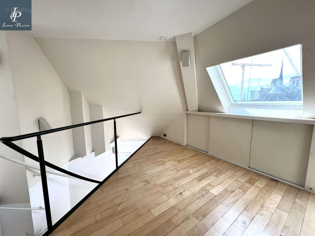 Appartement à PARIS-4E