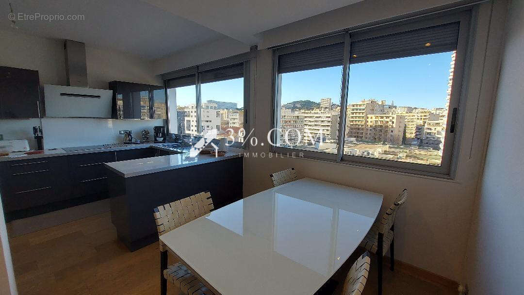 Appartement à MARSEILLE-8E