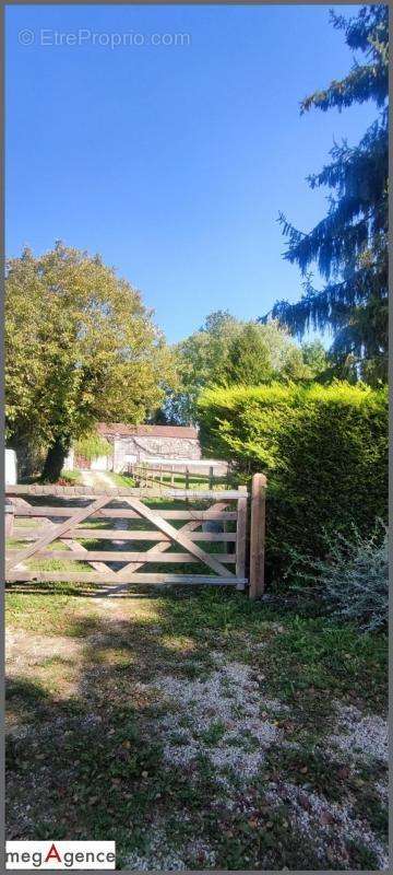 Maison à BLANZAC-PORCHERESSE