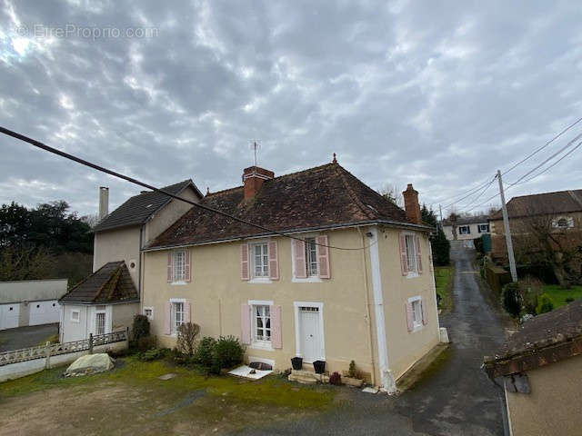 Maison à MONTMORILLON